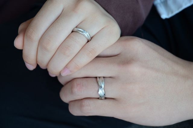 はじめて完成した指輪をはめた瞬間