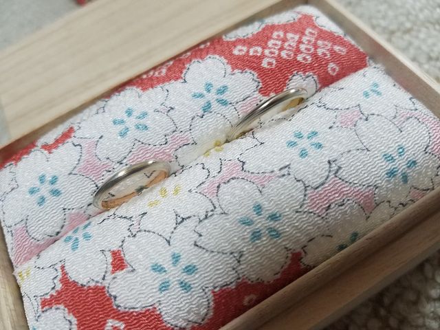 指輪も素敵ですが、この桐箱もすごくお気に入りです！