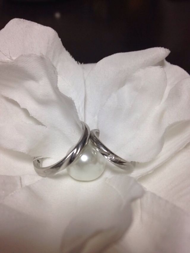 左が主人、右が私の指輪です。