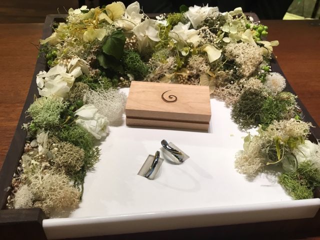 完成後の記念撮影。受取の日まで細やかな演出で盛り上げ！