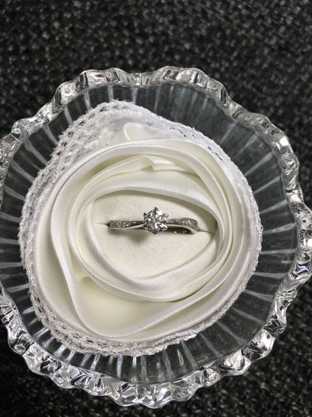 4℃　婚約指輪　天然ダイヤモンド　0.317カラット