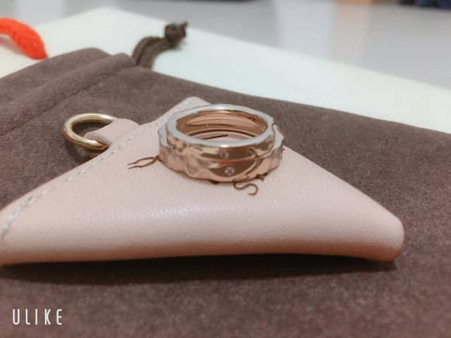 これからの二人の人生を表した指輪です。