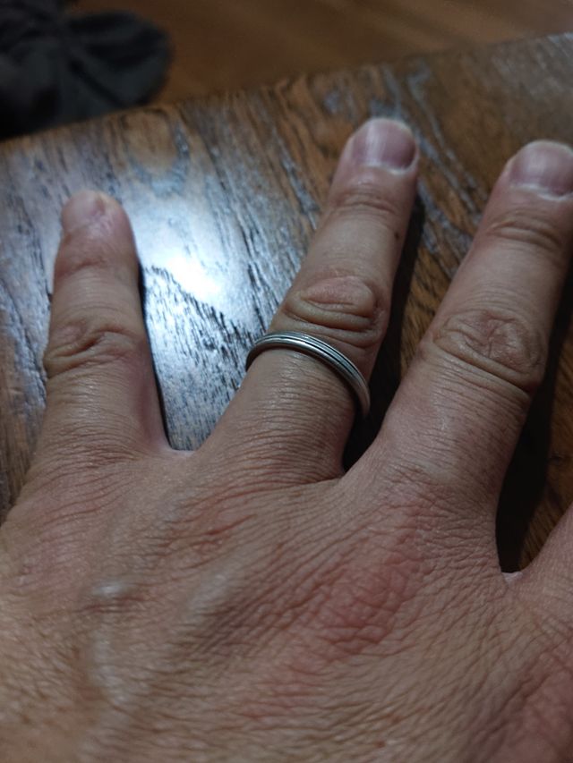 シンプルだけどデザイン性があってカッコいいです