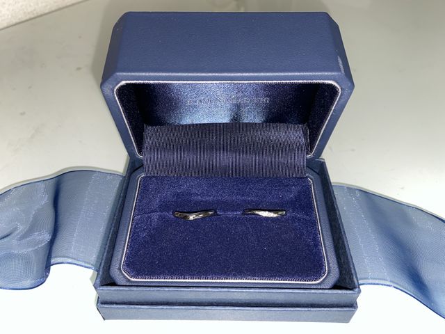 2人で同じ形の指輪にしました。