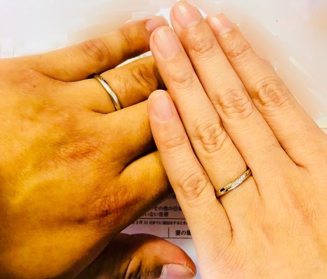 婚姻届提出時に撮った写真です