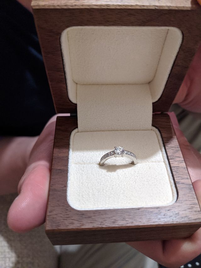 専用の木のボックスも決め手の一つでした。