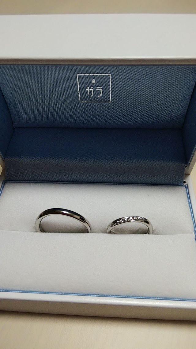 値段もデザインも満足な結婚指輪です。