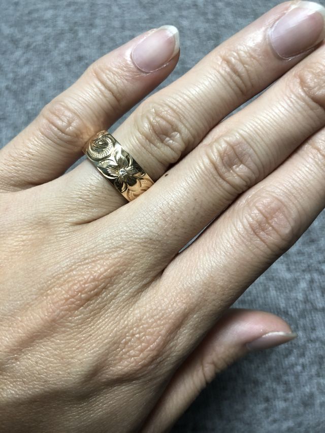 むくみやすいのでワンサイズ大きくしましたがちょうどいいです。