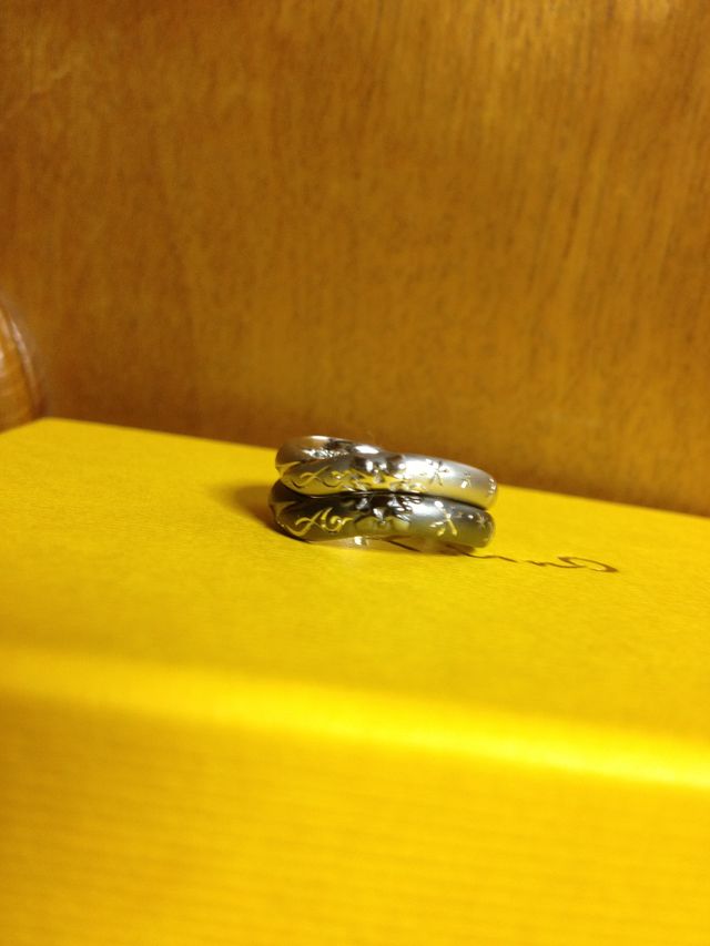 重ねると雪の結晶になるのです。