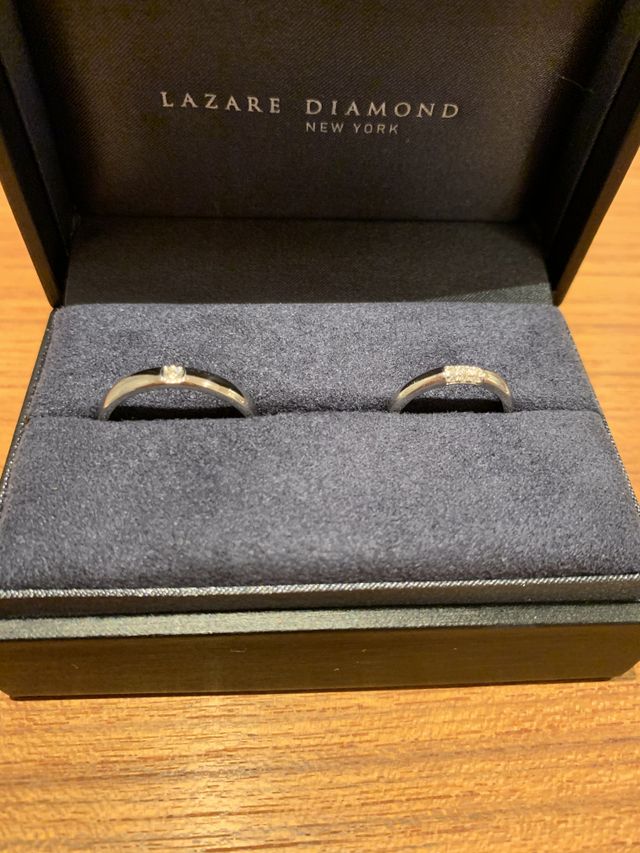 男性用はセミオーダーでダイヤを入れました。