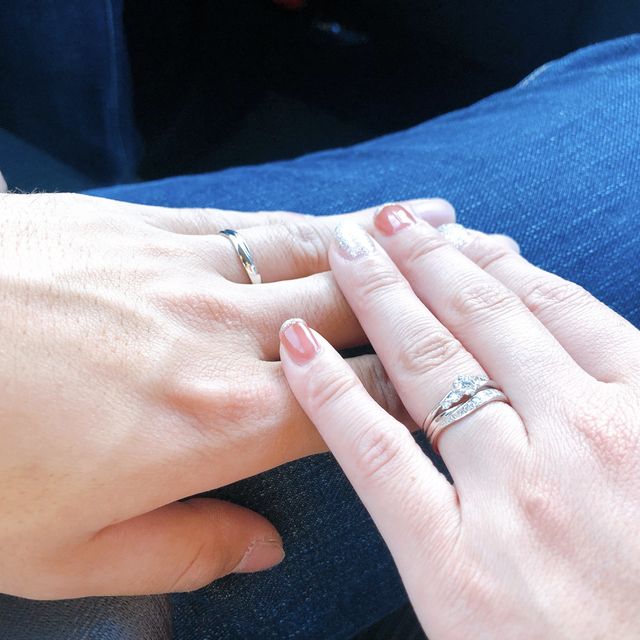 婚約指輪はMariage entです。とっても綺麗です。