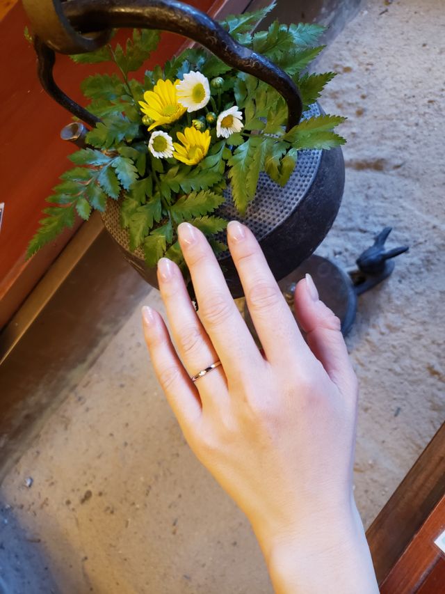 ロゼットのシンセラ。
小さく控えめダイヤで可愛い。