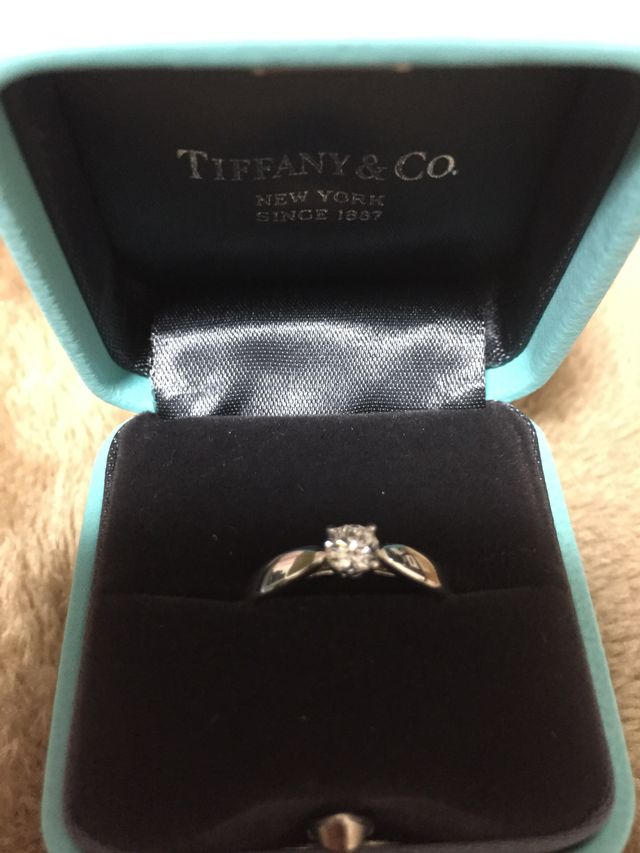 婚約相手と一緒に決めました。