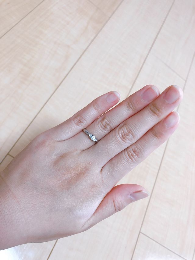 シンプルだけど、でも華やかなものを一緒に選びました。