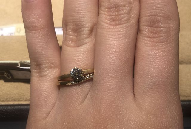 婚約指輪も一緒に試着しました