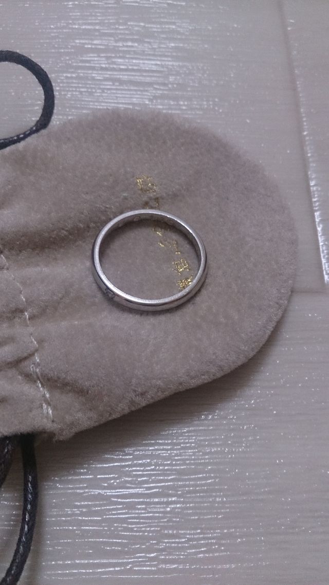 袋はつけて頂けます。箱は別売。