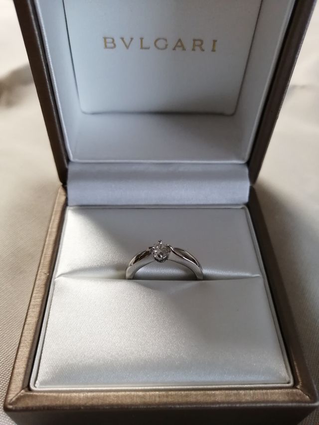 ｢デザインユアラブ｣というセミオーダーサービスでダイヤ選び