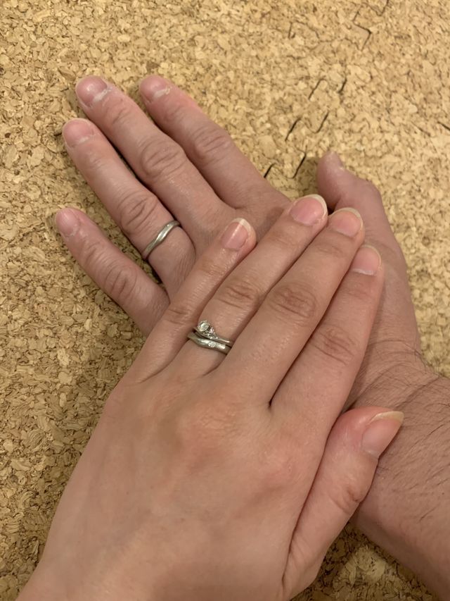 普段は結婚指輪のみ、婚約指輪は特別な日に付けています‼︎