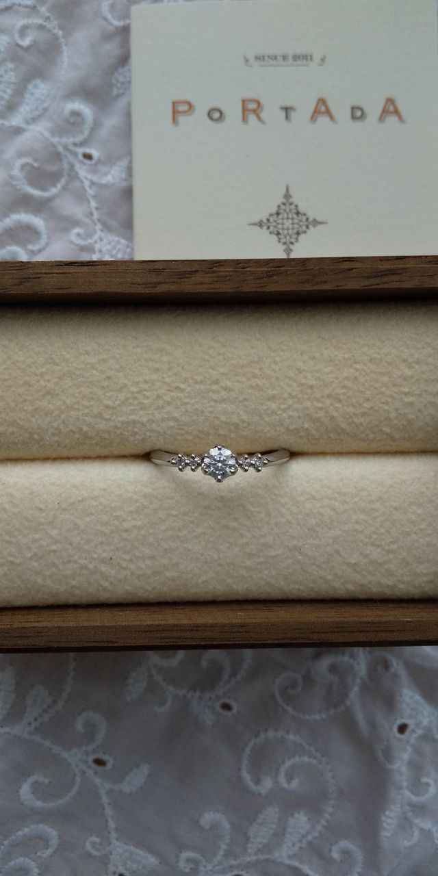 シンプルで品のあるデザインです