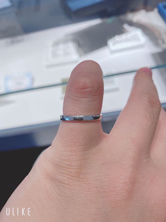 サイズの都合上、小指で
試し