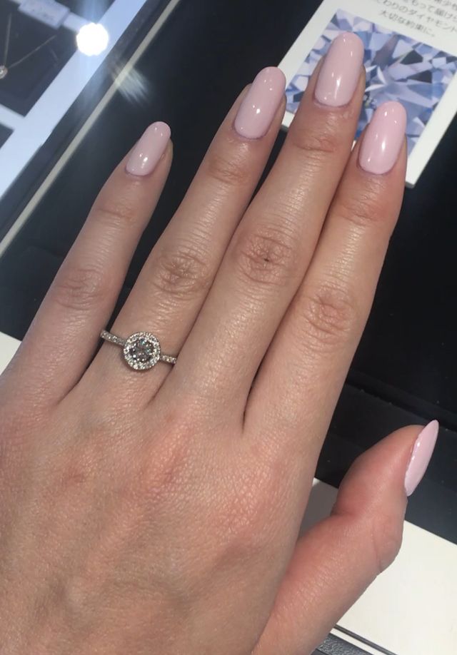 プラチナでセンターストーンは0.2carat