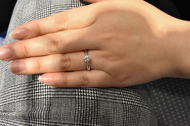 ソリティア（リングが少し太め）