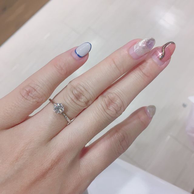 ダイヤも大きめで輝きも綺麗です