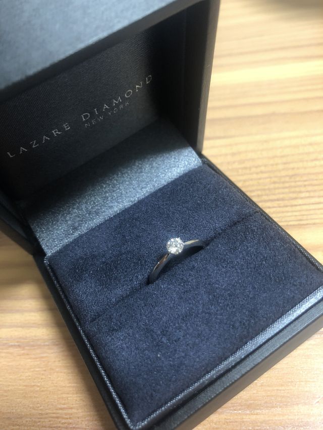 1番シンプルなものが良くて。その分ダイヤが大ぶりで大満足です