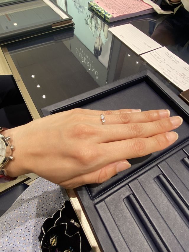 私達が選んだ婚約指輪です。