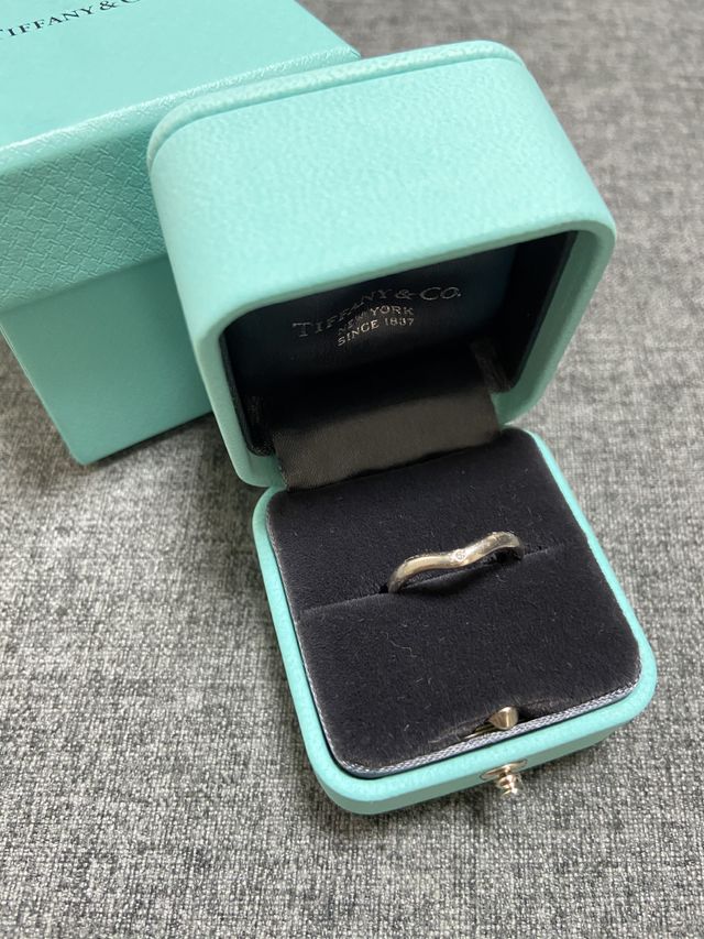 ティファニーのエルサレペッティのものです。