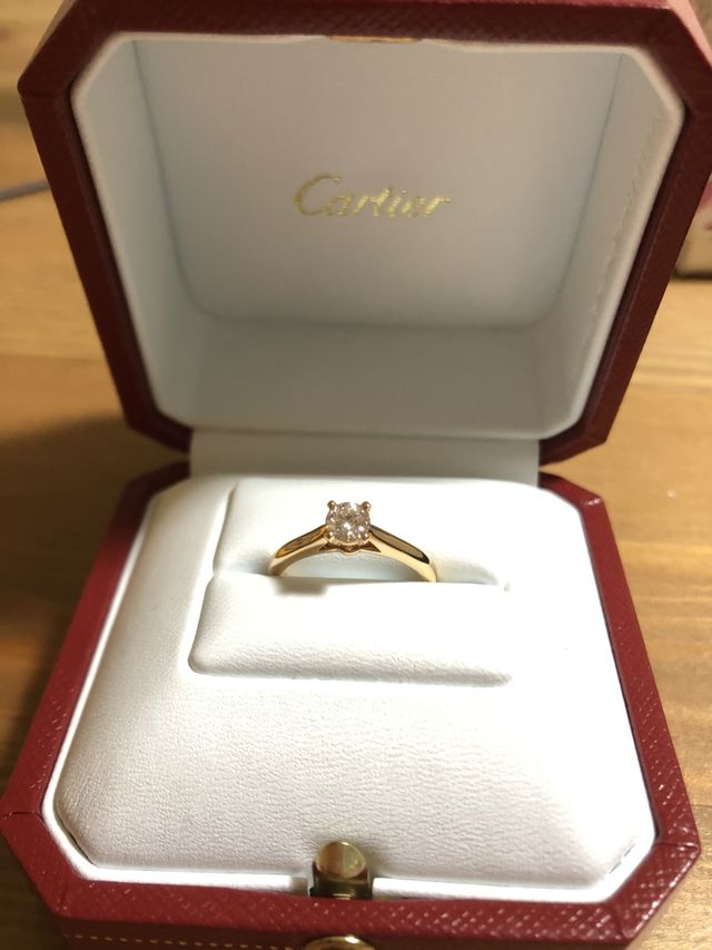 赤い箱が可愛さを引き立てます