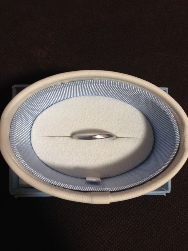 S字ウェーブのつや消しでかっこいい指輪です。