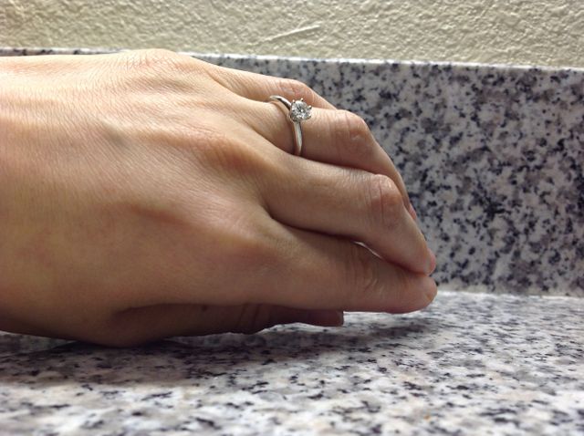 リングの部分が少しボリュームがあるのが特徴です