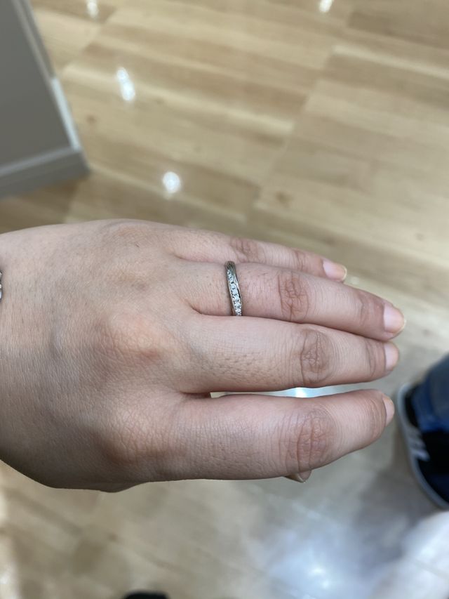 実際に本物のダイヤモンドを見せて頂き、とても綺麗でした。