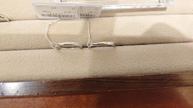 とてもキレイなデザインでひとめぼれです