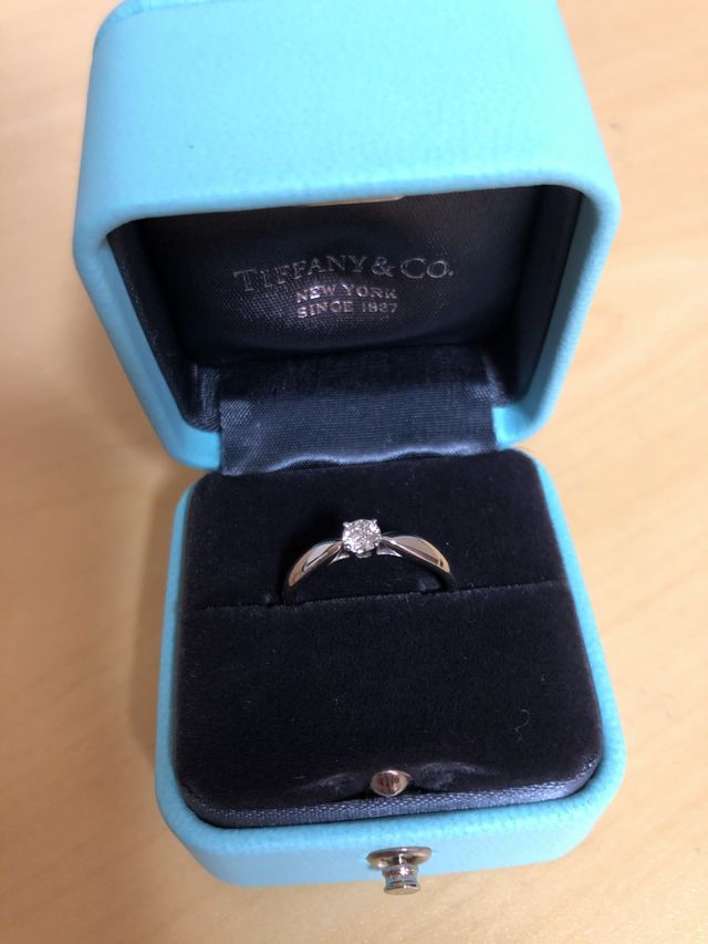 ダイヤがキラッと輝く指輪