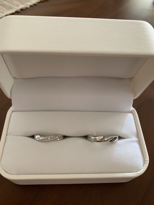 2ヶ月くらいでとても綺麗な箱で届きました。