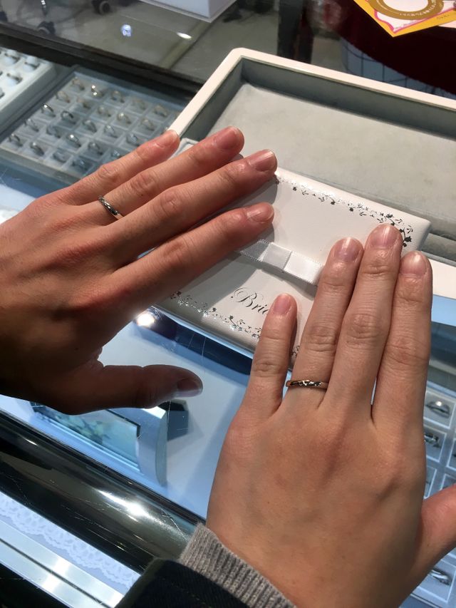 リングのカラーをハーフハーフにしてもらいました^o^可愛い！