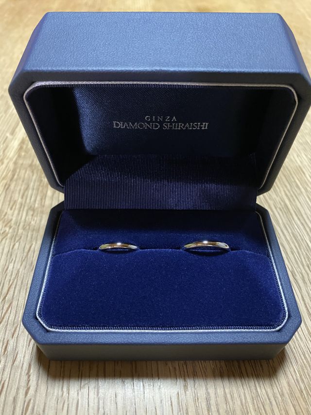 専用ケースに結婚指輪を入れてみた様子
