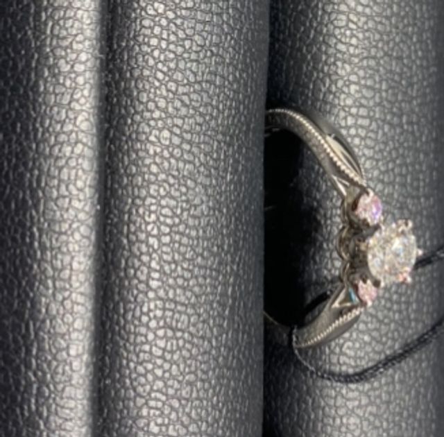 真ん中の王冠がポイント！