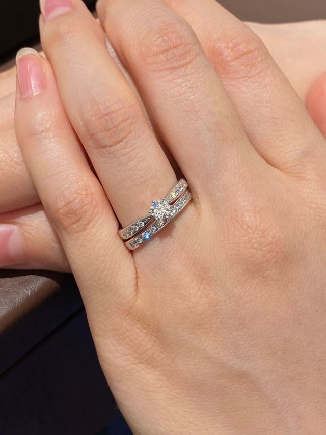パヴェの婚約指輪とハーフエタニティリング