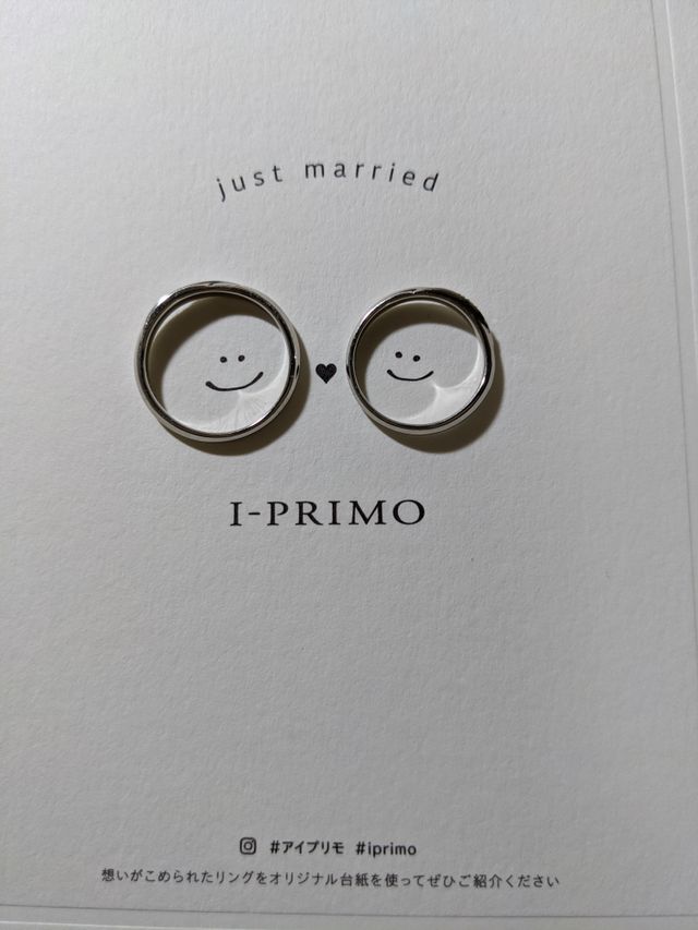 アイプリモから頂いた可愛い台紙を用いてペアリングを撮影！