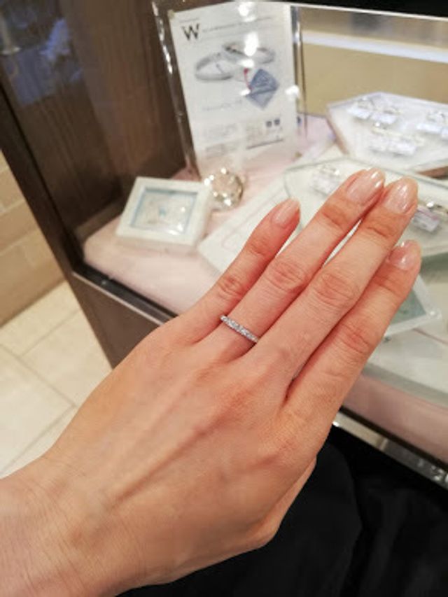 ストレートのハーフエタニティ