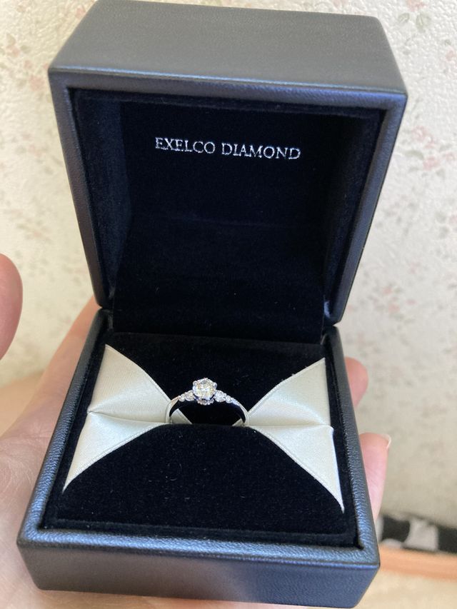 ダイヤのサイズバランスが丁度良くて気に入ってます◎