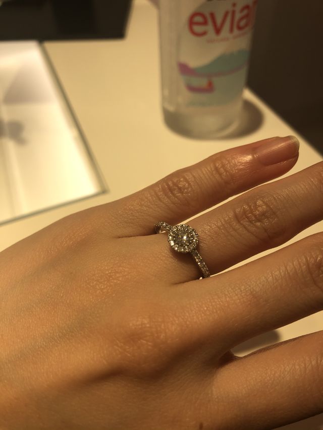 実際はもっと輝いて見えます。