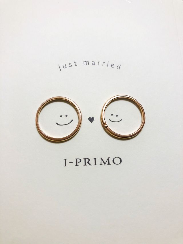 結婚指輪。シンプルなデザイン。カラーはピンクゴールド。