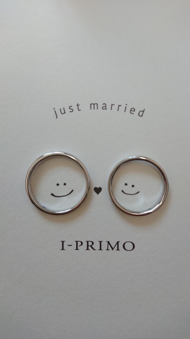 内側にダイヤを入れています。