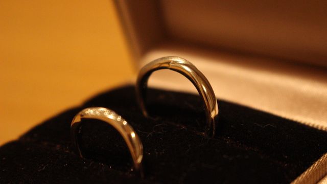 奥が男性用です。女性用と同じくねじりデザインです。