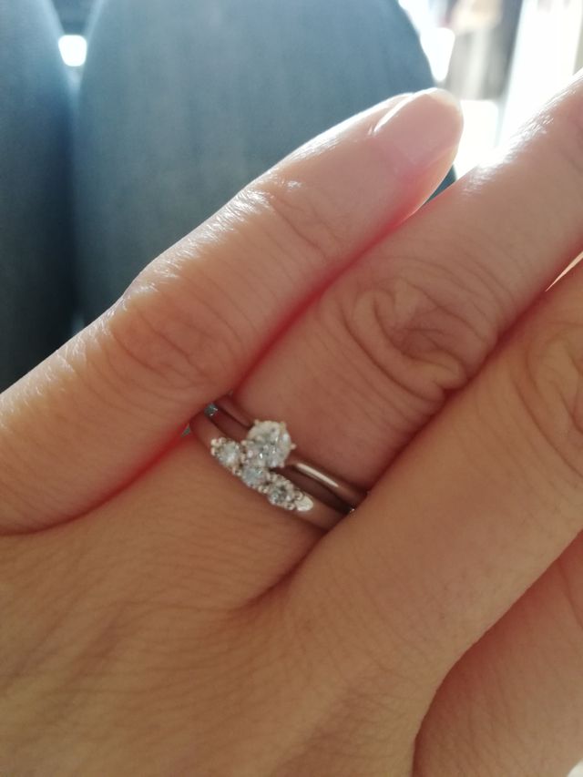 結婚指輪と婚約指輪です。