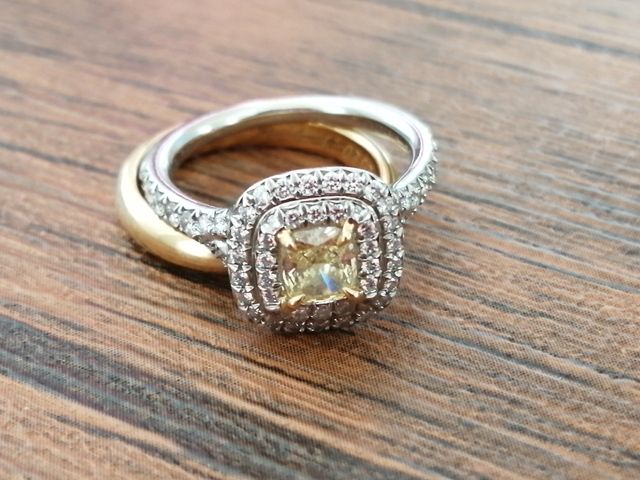 ティファニーソレスト　イエローダイヤ下の指輪は違います